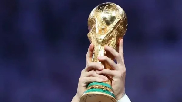 من أوروجواي إلى المكسيك.. هل تواصل الأرض ابتسامتها لأصحابها في افتتاح كأس العالم؟