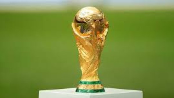 شرب الماء.. قرار فيفا فرصة مربحة للقنوات التليفزيونية بكأس العالم