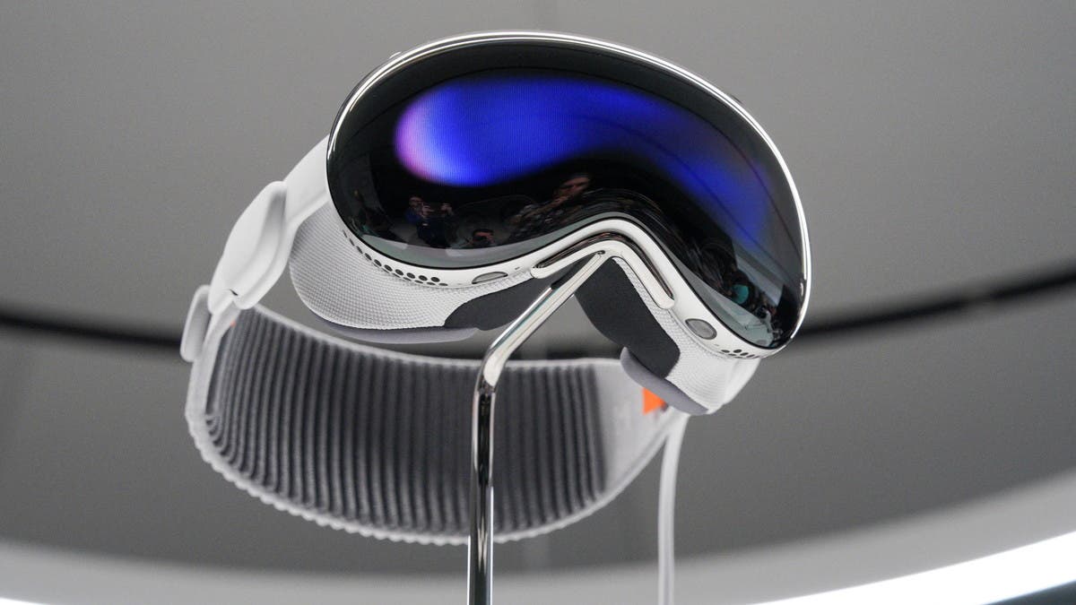 “أوبن إيه آي” تخطف رئيس هندسة “Vision Pro” والنظارات الذكية من “أبل”