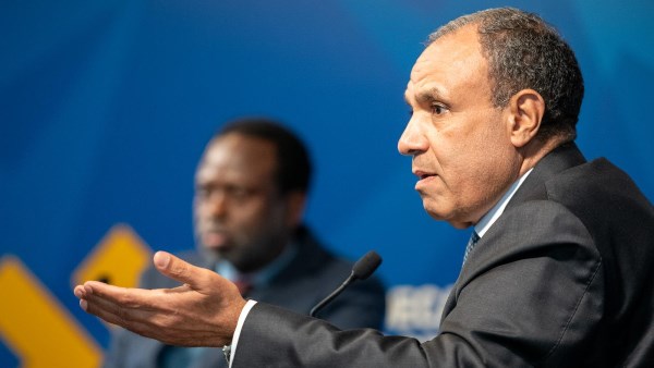 بحثا تعزيز التعاون المشترك.. وزير الخارجية يلتقي وكيل سكرتير الأمم المتحدة في طوكيو