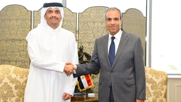 وزير الخارجية يناقش مسار المفاوضات الأمريكية الإيرانية مع نظيره القطري