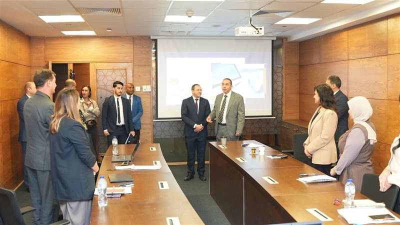 هيئة الرقابة المالية تستضيف وفدًا من لجنة تنظيم عمليات البورصة الجزائرية
