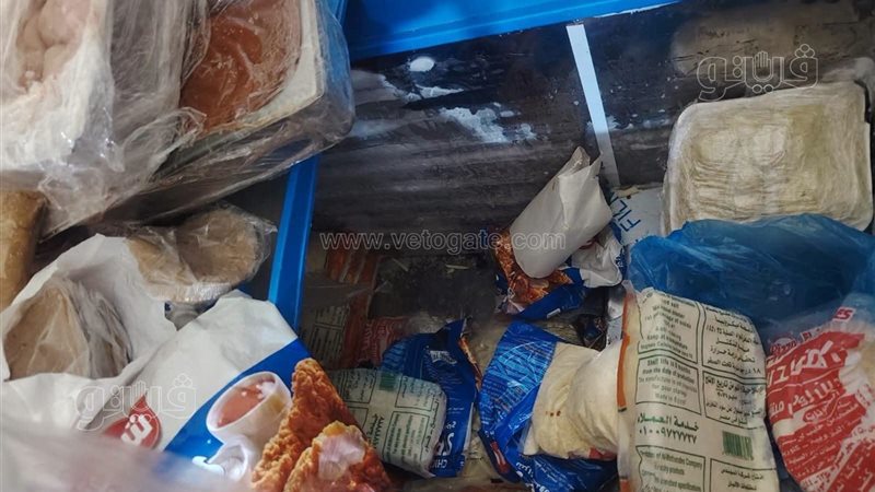 ضبط 1.7 طن من الأغذية الفاسدة والمنتهية الصلاحية في حملة صحية بمطروح
