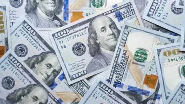 بعد آخر ارتفاع.. إلى أين وصل سعر الدولار الآن في البنوك؟