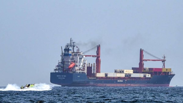 هيئة بحرية بريطانية: تلقينا بلاغا عن واقعة على بعد 88 ميلا بحريا جنوب اليمن