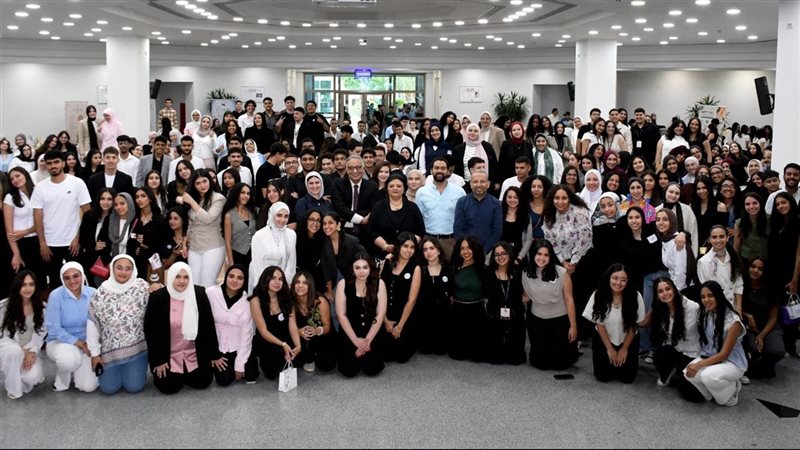 الجامعة الألمانية بالقاهرة تحتفي بمنتجات طلاب الصيدلة في تصنيع مستحضرات التجميل والعناية بالبشرة