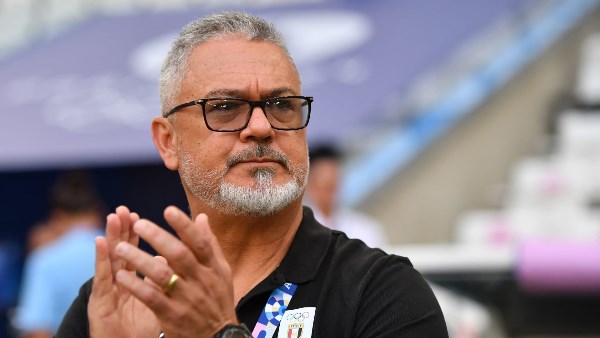 ميكالي يكشف كواليس مفاوضاته مع الزمالك وحقيقة عرض الأهلي