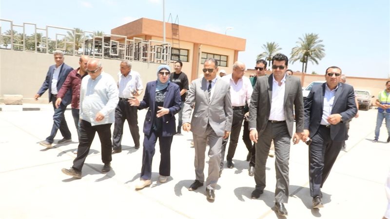 محافظ الشرقية يتفقد مشروع صرف صحي أولاد سيف -الروضة ببلبيس