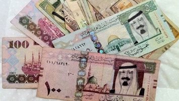 الريال السعودي يقترب من 14 جنيهًا في البنوك المصرية اليوم الأربعاء