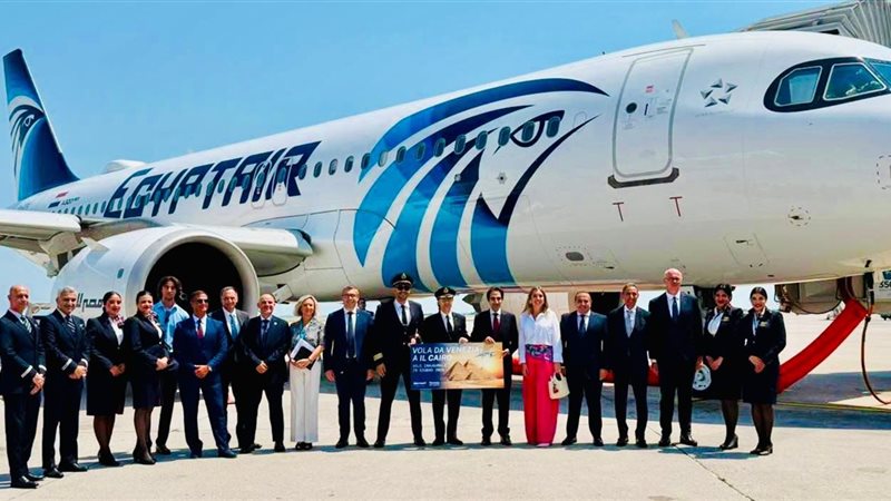 بسام راضي يدشن خطا مباشرا جديدا لمصر للطيران بين القاهرة وفينيسيا (صور)