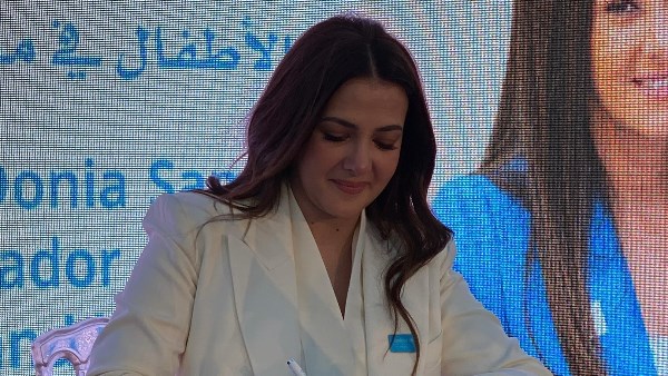 شاهد.. دنيا سمير غانم تبكي في احتفالية تعيينها سفيرة النوايا الحسنة لليونيسف