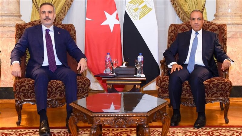 تفاصيل لقاء وزير الخارجية مع نظيره التركي على هامش اجتماع الأطراف الاقليمية الأربعة بالقاهرة
