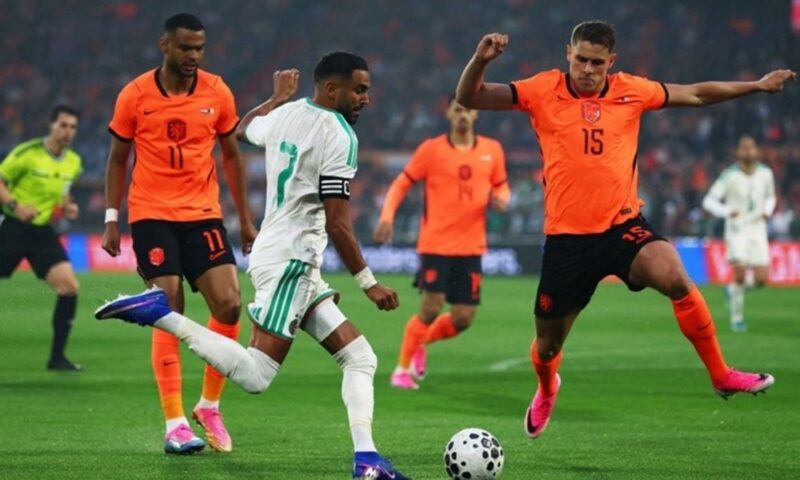 الجزائر تهزم هولندا ودياً في عقر دارها قبل كأس العالم