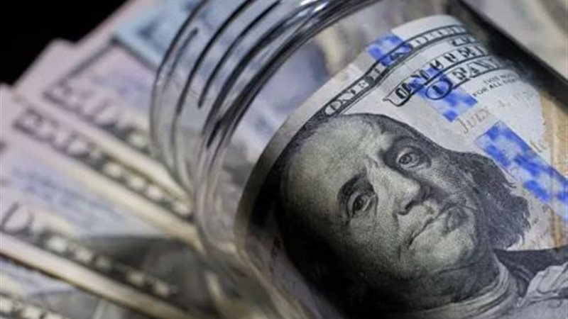 تراجع سعر صرف الدولار في البنوك المصرية (آخر تحديث)