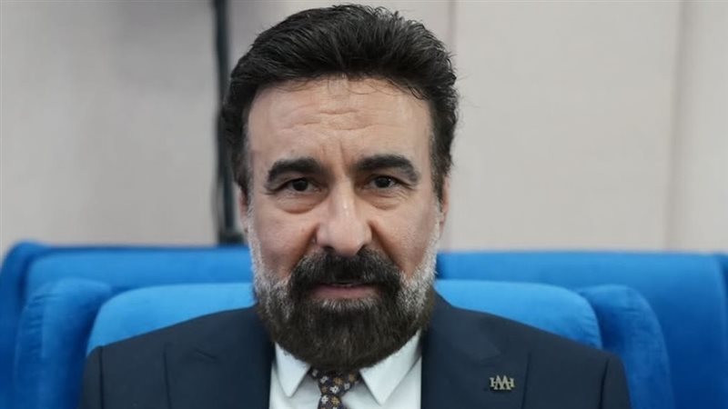 طارق الدسوقي: أقرأ عملا جديدا واستعد لعرض مسرحية الملك لير