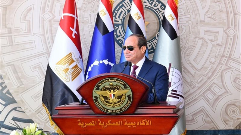 عقب ثورة 30 يونيو، السيسي يقود جهود القضاء على الإرهاب وترسيخ الأمن والاستقرار وبناء الجمهورية الجديدة.. القوات المسلحة والشرطة قدما نموذجا في التضحية والوفاء.. ومصر لا تنسى أبناءها من الشهداء