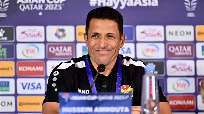 عموتة يطلب ضم مدرب منتخب المغرب السابق إلى جهازه الفني في الأهلي