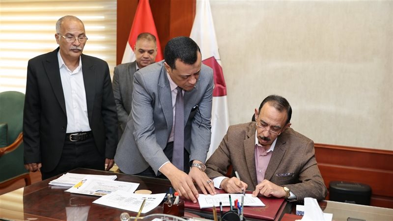 محافظ سوهاج يعتمد نتيجة الشهادة الإعدادية بنسبة نجاح 72.87%