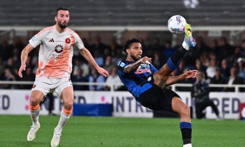 البرازيل تستدعي نجم أتالانتا بدلاً من المصاب ويسلي