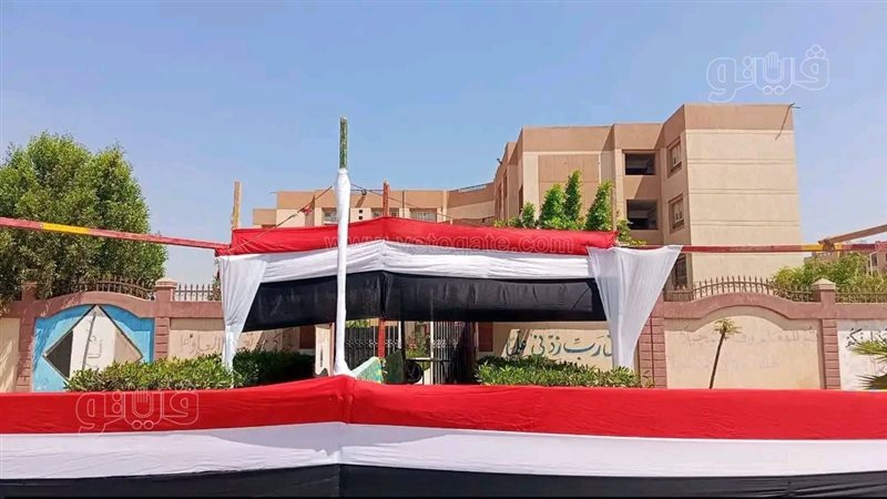 69 ألفًا و684 طالبا بالشرقية يؤدون اليوم أول امتحانات الثانوية العامة أمام 172 لجنة