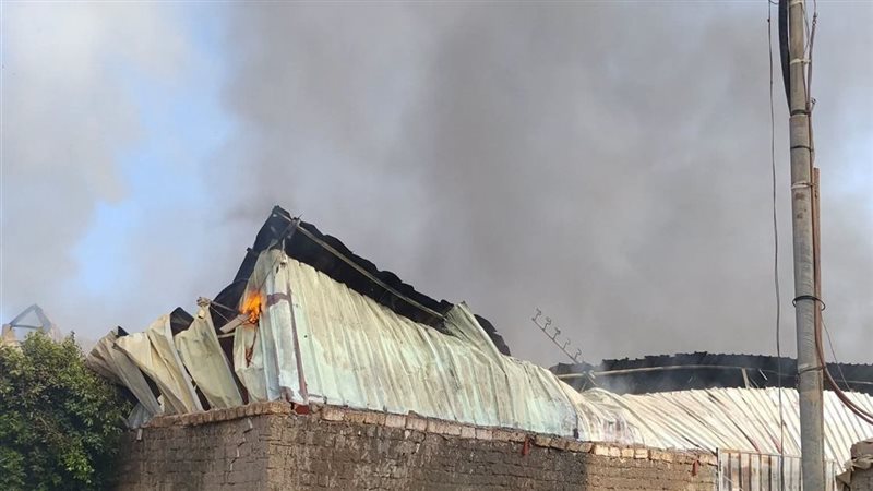 اندلاع حريق داخل مصنع بلاستيك بالغربية