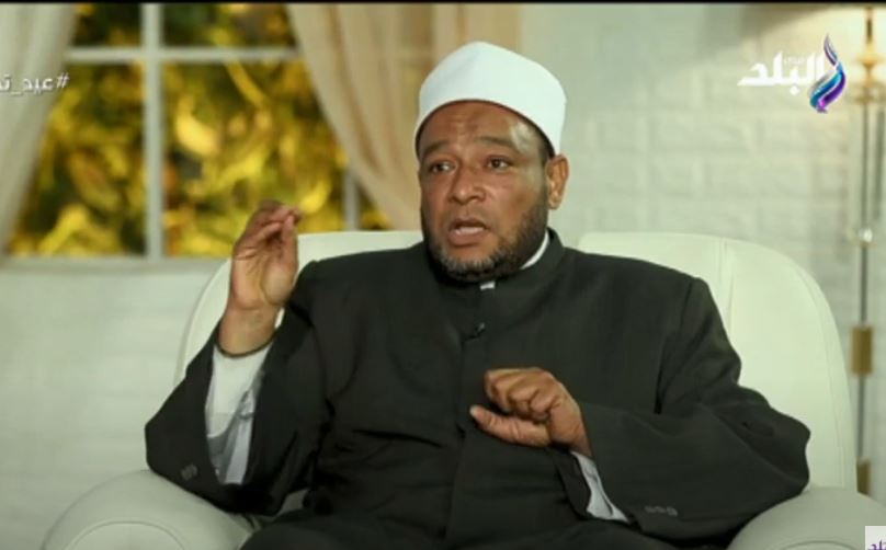 أعمال شيطانية.. أزهري عن تناول البعض لـ الزجاج أو اللحوم الحية
