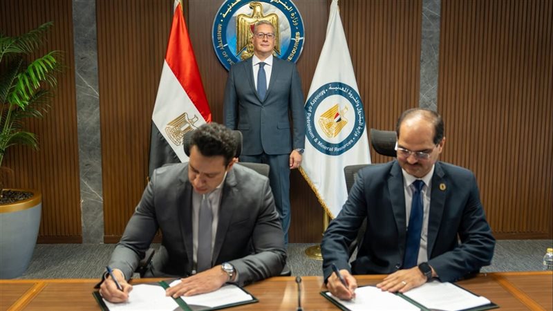 وزير البترول يشهد توقيع اتفاقية ومذكرة مبادئ مع “هاربور إنرجي” و”إيني” لزيادة إنتاج الغاز