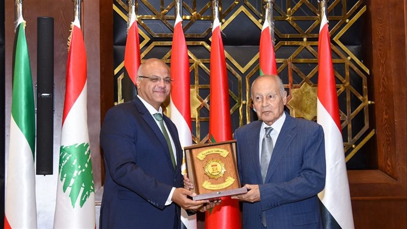 محافظ الإسكندرية يشهد حفل تخرج الدفعة 105 بكلية النقل البحري بالأكاديمية العربية