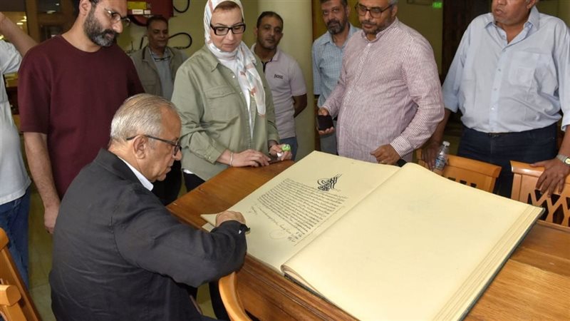 رئيس قطاع الفنون التشكيلية يتفقد المواقع المتحفية بالإسكندرية لمتابعة أعمال التطوير والصيانة (صور)
