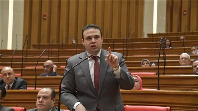 عبد المنعم إمام رافضا العلاوة: الأدنى للأجور انخفض من 168 لـ122 دولارا
