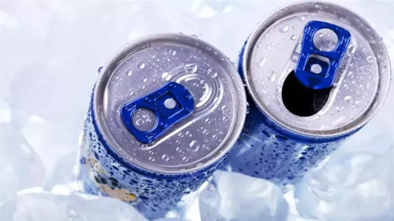 استشارى قلب يحذر من الإفراط في مشروبات الطاقة