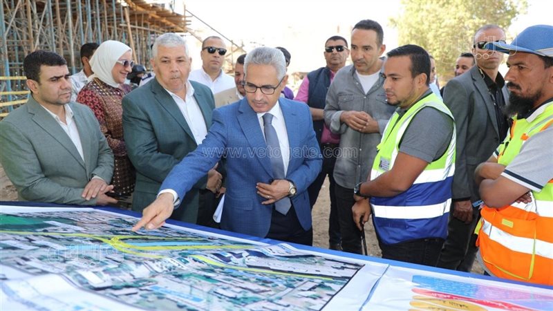 محافظ بني سويف يتابع الموقف التنفيذي لمشروع كوبري الشاملة