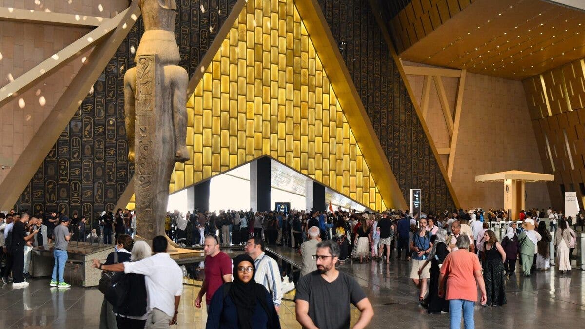 إيرادات السياحة في مصر تسجل 14.4 مليار دولار خلال 9 أشهر من العام المالي