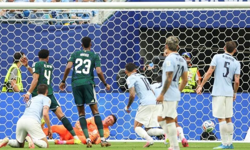السعودية تفرض التعادل على الأوروغواي في افتتاح مشوارها بمونديال 2026