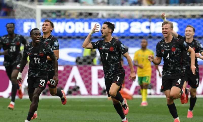 كأس العالم 2026: كندا تخطف بطاقة ثمن النهائي بهدف في الوقت القاتل على حساب جنوب أفريقيا