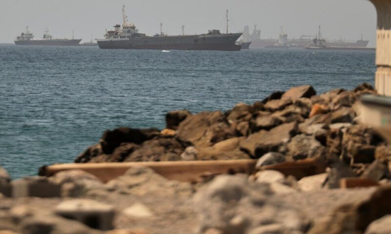 مباشر: الولايات المتحدة وإيران تتبادلان الضربات والاتهامات بانتهاك التهدئة