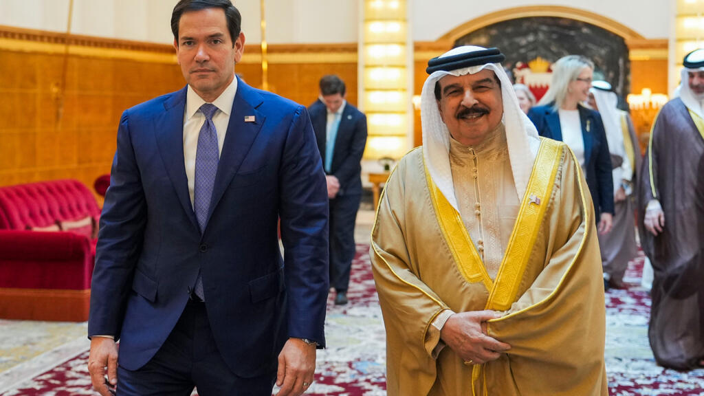 وزير الخارجية الأمريكي يختم جولته الخليجية بطمأنة الحلفاء حيال أي اتفاق مع إيران
