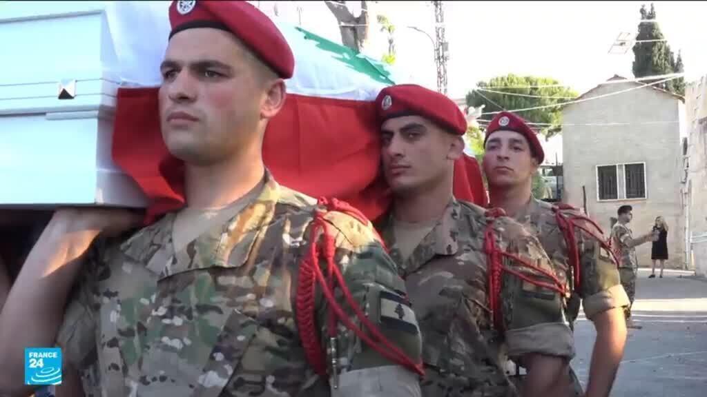 تشييع جنازة النقيب بالجيش اللبناني إيلي خوري بعد مقتله جراء غارة إسرائيلية