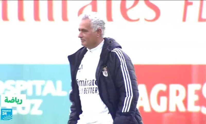 نادي بنفيكا يوافق على تعاقد ريال مدريد مع مدرب فريقه مورينيو