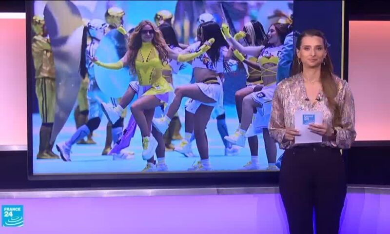 هل استعانت شاكيرا ببديلة في حفل كأس العالم؟