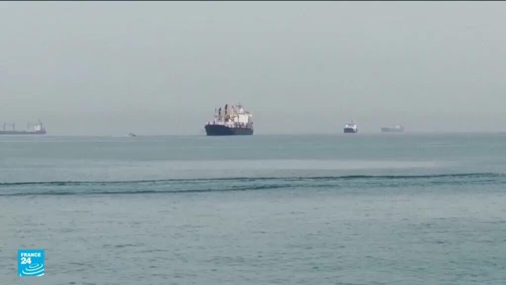 انفراجة في مضيق هرمز: عبور أولى الناقلات يسبق توقيع اتفاق واشنطن وطهران