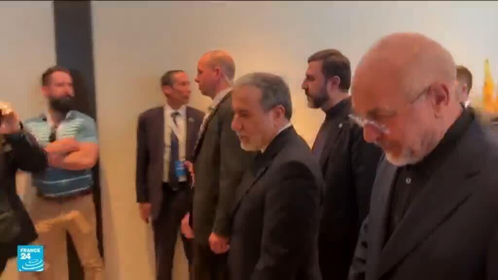 بعد بداية متوترة.. “تقدم مشجّع” في نهاية الجولة الأولى من المفاوضات الأمريكية الإيرانية