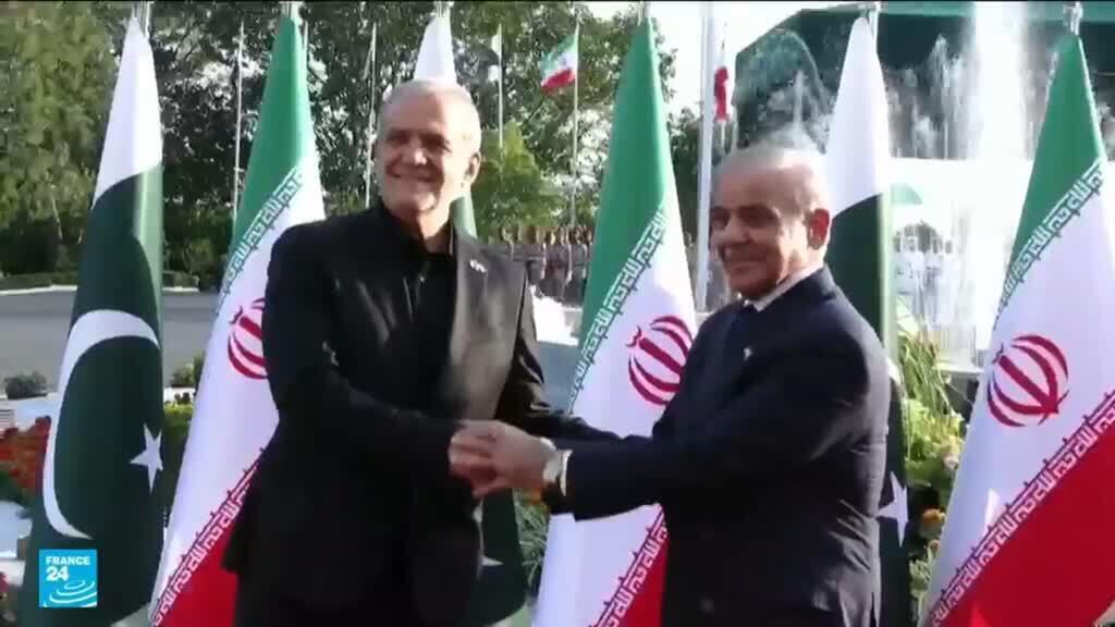 إيران ترسم خطوطها الحمراء: لا تفاوض على الصواريخ وأزمة هرمز تلوح بالأفق