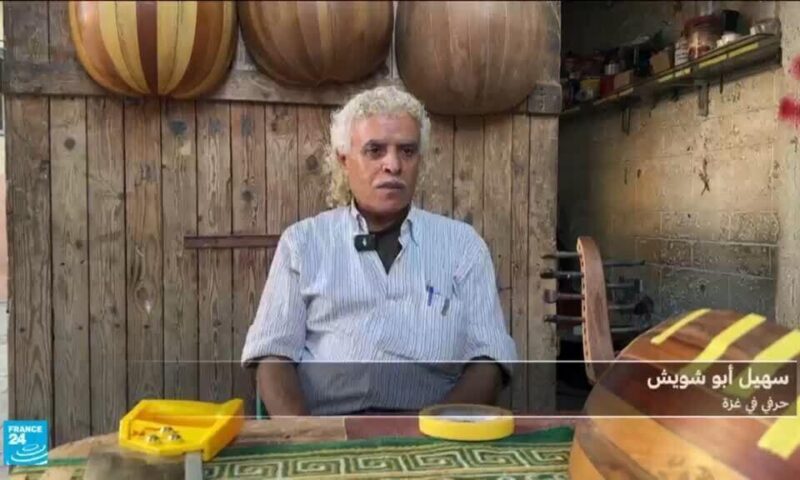 غزة تعزف رغم الحرب: حرفي يحفظ نبض الحياة وسط الدمار