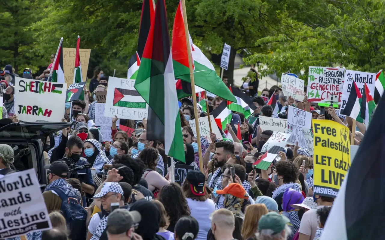 بعد تراجع غير مسبوق في شعبيتها.. هآرتس: إسرائيل تضخ أكثر من 40 مليون دولار لاستعادة التأييد الأمريكي