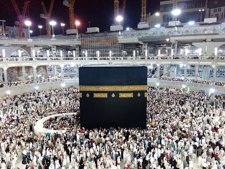 «الحج»: المملكة تمكن القادمين بمختلف أنواع التأشيرات من أداء العمرة بكل يُسر وطمأنينة