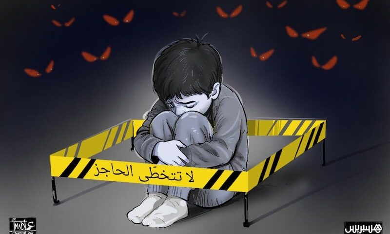 نشطاء يحذرون من تداعيات نشر فيديو “الطفل المُجبر على شرب الخمر”