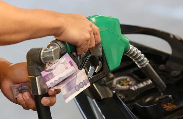 DOE: Big-time rollbacks bring fuel prices closer to prewar levels