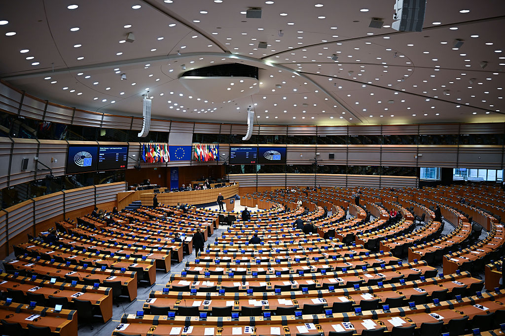 EU seals deal on ‘return hubs’ in migration overhaul