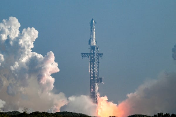 Space startup founded by SpaceX’s first employee is raising $500 million